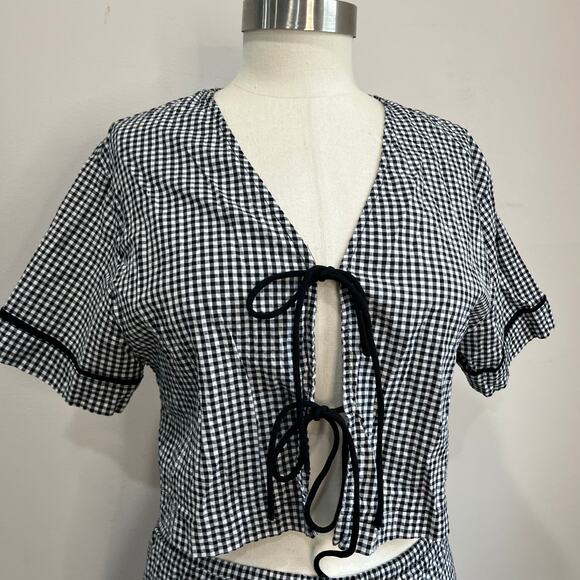 GLG Gingham Tie Front Two Piece Set SZ M Cottagecore Lounge Crop Top Shorts - Picture 8 of 8